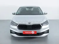 Usado Skoda Fabia Selection 95 CV (69 kW) 2025 Gris / plata Utilitario