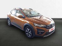 Usado Dacia Sandero Comfort 91 CV (66 kW) 2021 Naranja Utilitario
