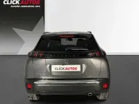 Usado Peugeot 2008 Allure 130 CV (95 kW) 2023 Gris SUV