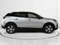 Usado Peugeot 3008 Allure 131 CV (96 kW) 2024 Gris SUV
