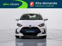 Usado Toyota Yaris Hybrid Active 75 CV (55 kW) 2021 Blanco Berlina