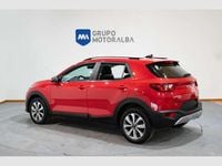 Usado Kia Stonic 101 CV (74 kW) 2024 Rojo SUV