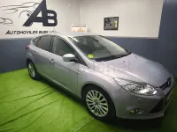 Usado Ford Focus Titanium 163 CV (119 kW) 2014 Gris / plata Berlina