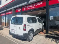 Usado Peugeot Rifter Active 100 CV (73 kW) 2021 Blanco Monovolumen