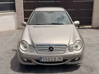 Usado Mercedes C220 Classic 150 CV (110 kW) 2005 Negro Coupe