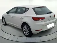 Usado Seat Leon Style 131 CV (96 kW) 2019 Blanco Familiar