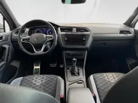 Usado VW Tiguan R-line 150 CV (110 kW) 2023 Gris / plata SUV