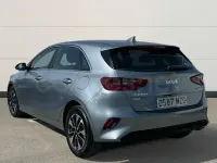 Usado Kia Ceed 100 CV (73 kW) 2025 Gris / plata Utilitario