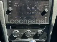 Usado VW Golf VII Advance 150 CV (110 kW) 2020 Rojo Familiar