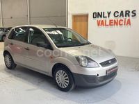 Usado Ford Fiesta Ambiente 68 CV (50 kW) 2008 Gris / plata Berlina