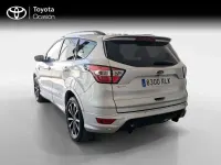 Usado Ford Kuga ST-Line 150 CV (110 kW) 2018 Plateado SUV