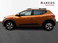 Usado Dacia Sandero Comfort 91 CV (66 kW) 2022 Naranja Utilitario