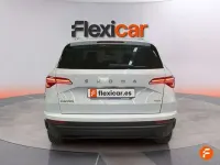 Usado Skoda Karoq Ambition 150 CV (110 kW) 2023 Blanco SUV