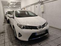 Usado Toyota Auris Business Edition 132 CV (97 kW) 2014 Blanco Berlina