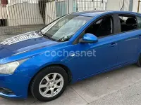 Usado Chevrolet Cruze LT 163 CV (119 kW) 2013 Azul Berlina