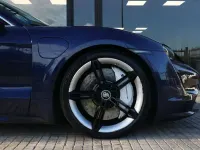 Usado Porsche Taycan Turbo 500 kW (680 CV) 2020 Azul Berlina