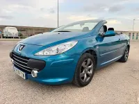 Usado Peugeot 307 CC 110 CV (80 kW) 2006 Azul Descapotable