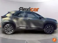 Usado Toyota Yaris Cross Active 116 CV (85 kW) 2023 Gris SUV