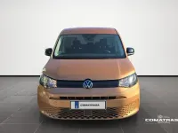 Usado VW Caddy Maxi 102 CV (75 kW) 2023 Marrón Monovolumen