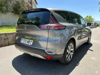 Usado Renault Espace Zen 160 CV (117 kW) 2017 Gris / plata Monovolumen