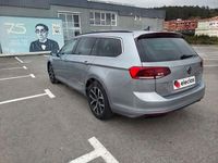 Usado VW Passat Executive 122 CV (89 kW) 2021 Gris / plata Familiar