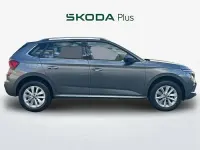 Usado Skoda Kamiq Selection 116 CV (85 kW) 2025 Gris / plateado SUV