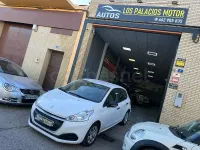 Usado Peugeot 208 Access 75 CV (55 kW) 2017 Blanco Utilitario
