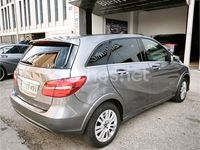 Usado Mercedes B200 156 CV (114 kW) 2017 Gris / plata Monovolumen