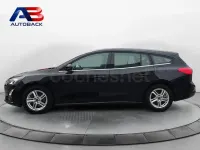 Usado Ford Focus Trend 120 CV (88 kW) 2021 Negro Familiar