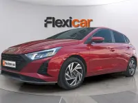 Usado Hyundai i20 101 CV (74 kW) 2024 Rojo Utilitario