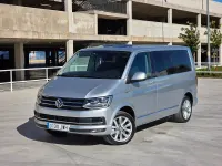 Usado VW Caravelle Comfortline 204 CV (150 kW) 2017 Gris / plata Van