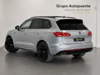 Usado VW Touareg R 462 CV (339 kW) 2023 Gris / plata SUV