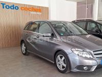 Usado Mercedes B180 122 CV (89 kW) 2013 Marrón Monovolumen