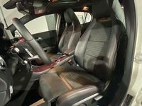 Usado Mercedes GLA200 156 CV (114 kW) 2017 Blanco SUV