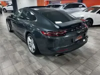 Usado Porsche Panamera 4 Executive 462 CV (339 kW) 2017 Gris Berlina
