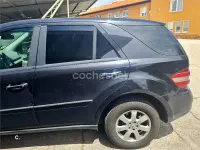 Usado Mercedes ML320 224 CV (164 kW) 2005 Negro SUV
