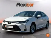 Usado Toyota Corolla Active 125 CV (91 kW) 2022 Blanco Berlina