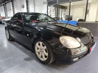 Usado Mercedes SLK200 136 CV (100 kW) 1996 Negro Descapotable