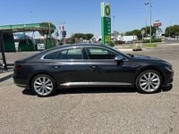 Usado VW Arteon Elegance 150 CV (110 kW) 2021 Gris / plata Berlina