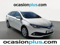 Usado Toyota Auris Hybrid Active 136 CV (100 kW) 2015 Blanco Familiar
