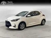 Usado Toyota Yaris Hybrid Active 116 CV (85 kW) 2022 Blanco Berlina