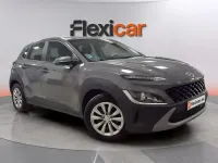 Usado Hyundai Kona 120 CV (88 kW) 2022 Gris SUV