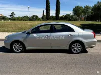 Usado Toyota Avensis Sol 129 CV (94 kW) 2006 Gris / plata Berlina