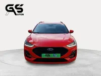 Usado Ford Focus ST-Line 155 CV (114 kW) 2024 Rojo Familiar