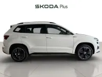 Usado Skoda Karoq SportLine 150 CV (110 kW) 2023 Blanco SUV