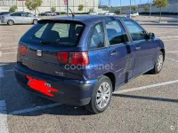Usado Seat Ibiza Sport 90 CV (66 kW) 2000 Azul Utilitario