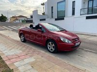 Usado Peugeot 307 CC 143 CV (105 kW) 2005 Granate Descapotable