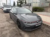 Usado VW Golf VIII GTI 245 CV (180 kW) 2022 Gris / plata Berlina