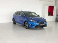 Usado Kia Ceed 136 CV (100 kW) 2022 Azul Utilitario