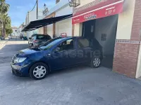 Usado Dacia Sandero Ambiance 73 CV (53 kW) 2017 Azul Berlina